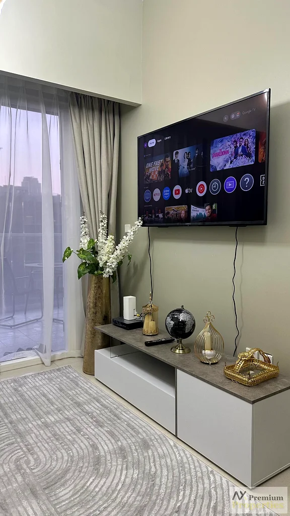 شقة مفروشة بالكامل بغرفتين نوم في الطابق العالي مع إطلالة على برج خليفة للإيجار في ريفا63792778922242111