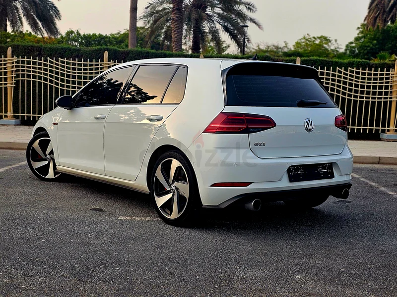 VW golf GTI 2018 GCC No accident Well maintained63612061991043113