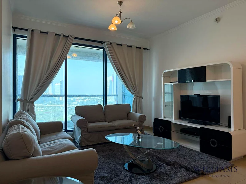 SPACIOUS | LAKE VIEWS | VACANT63987299617793112