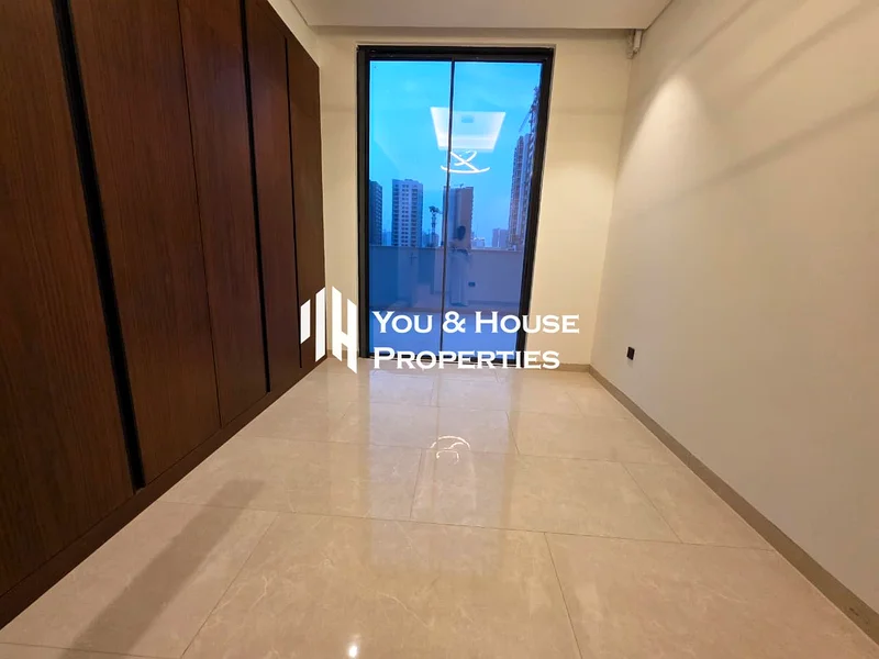 شقة فاخرة من 3 غرف نوم + غرفة خادمة | تشطيبات راقية ومذهلة | حياة أنيقة63780462293891114