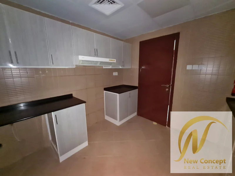 للإيجار شقة مكونة من 3 غرف نوم في فيركن تاورز، مناطق واسعة وسعر خاص63720962668418114