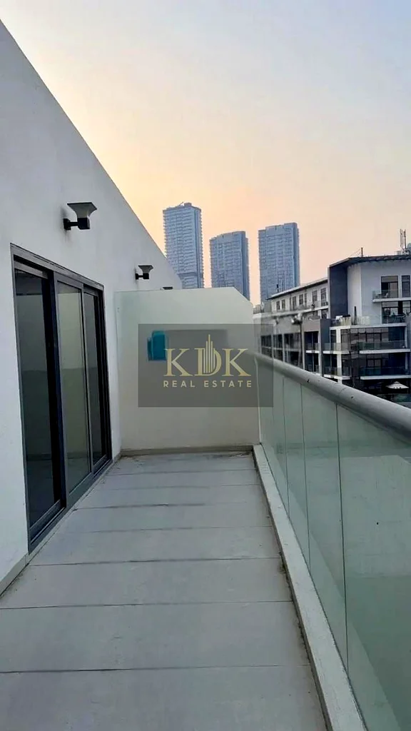 Spacious  | Huge Layout | Prime Location63778556392579112