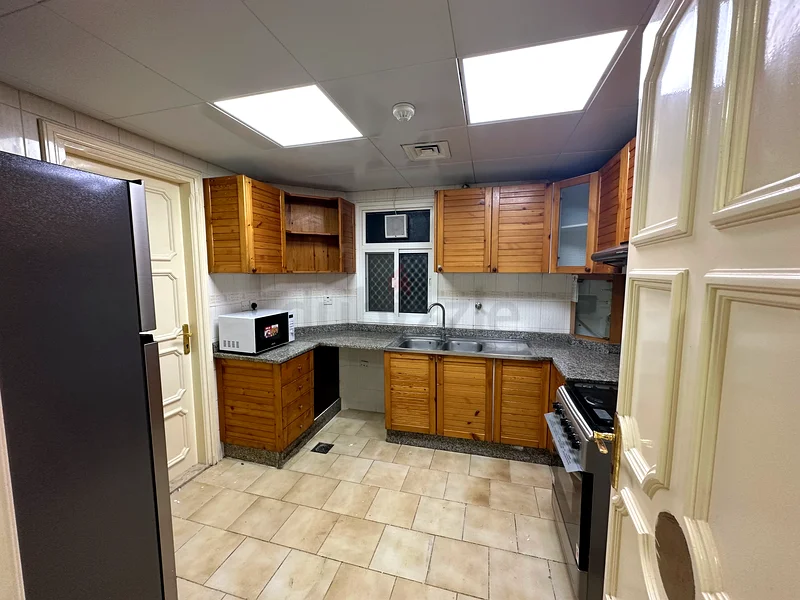 Executive Class Master Room Available Near WTC Mall63797301245571112