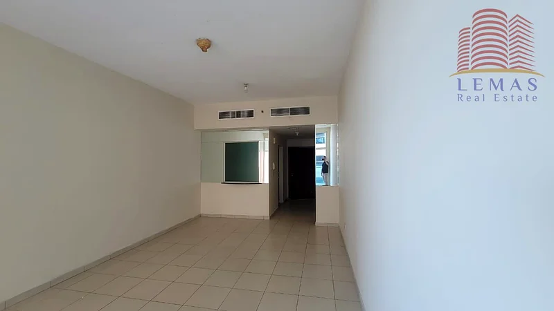 شقة غرفة نوم واحدة مبيعات ثانوية بأقساط ومطبخ مفتوح / ملكية حرة63866845248513112