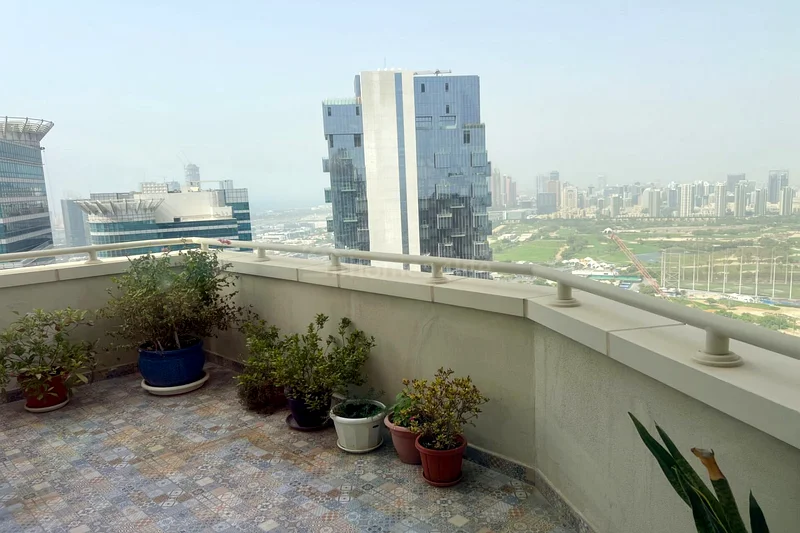 Spacious Penthouse | 4BR  | Stunning Views63987419826690114