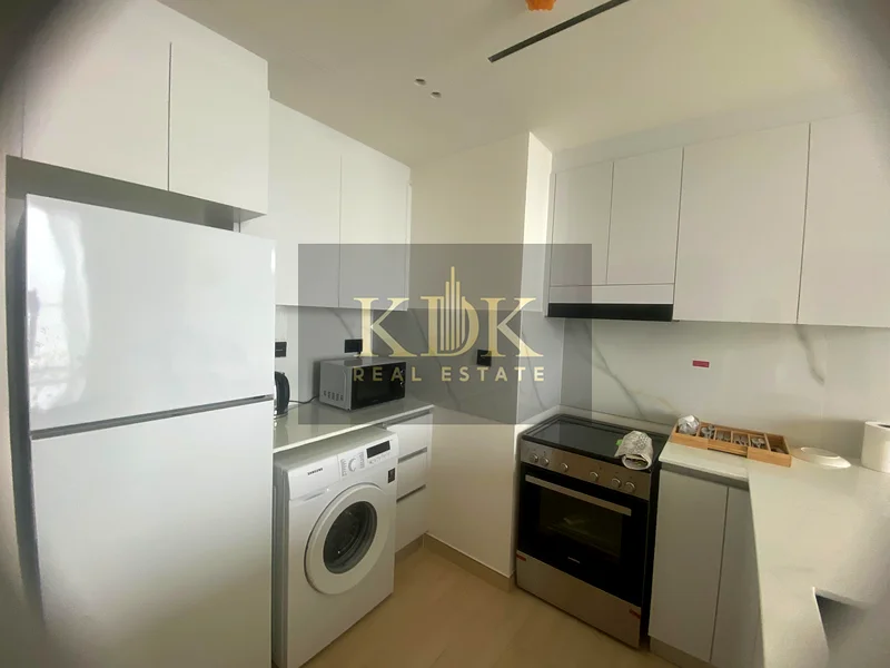 منظر على المارينا | طابق عالٍ | جاهز للانتقال63779603128322112