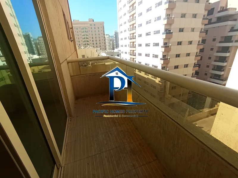 Near pond 🏞️ park 2 bhk available gym pool  and all facilities Rent 60k63756782443138114