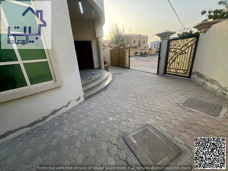 Luxury villa for rent in one of the most prestigious areas of Ajman - Al Rawda 2, enjoys a prime location, large area, distinctive division, payment f63723561617154112