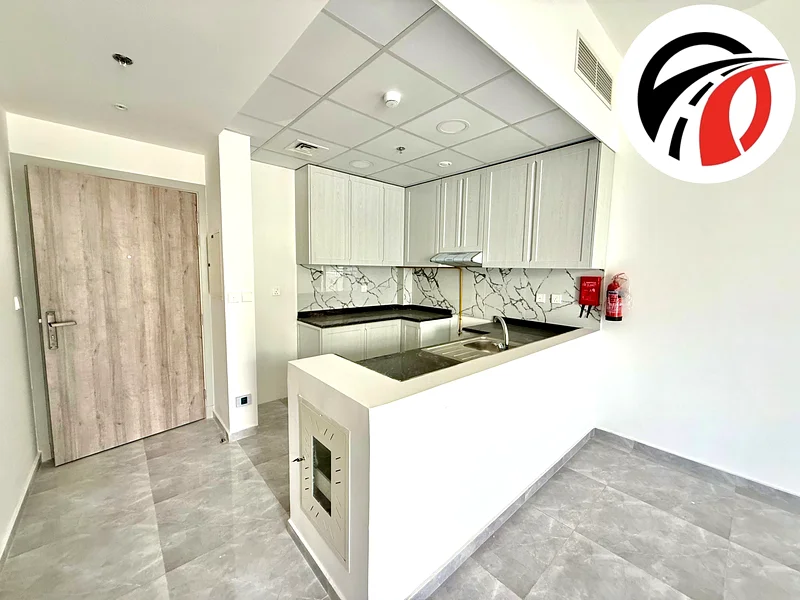HUGE SIZE 1BHK || ONLY FAMILY BUILDING || 6 CHEQUE63742658362370112