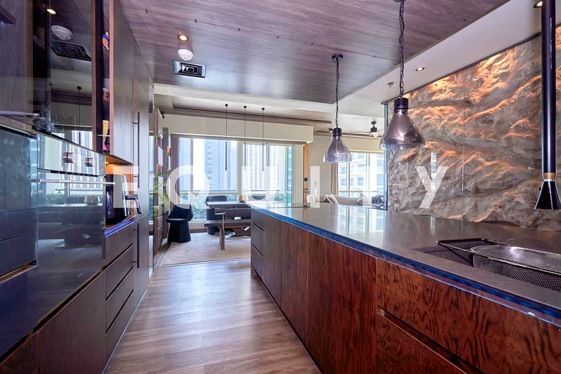 Vacant | Large Layout | Fantastic Upgrades64037800066051111