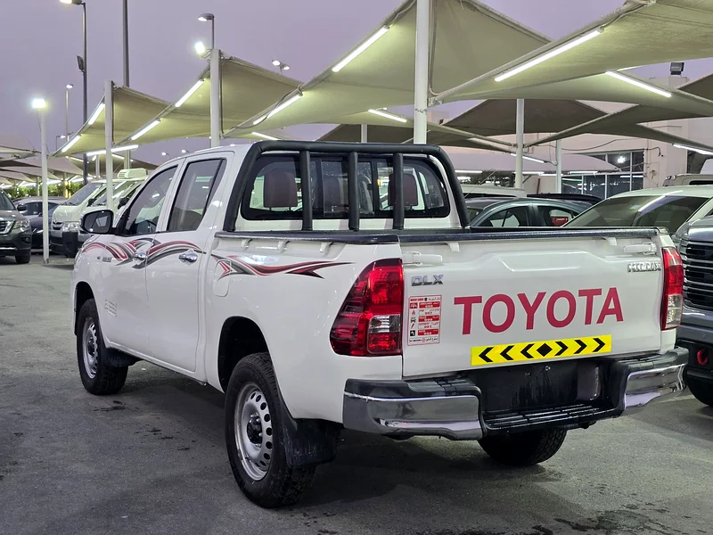 Toyota Hilux  4x4 Manual63612449405315113