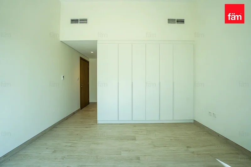 Corner | Hot Unit | Large Villa | Privacy63763385432449114