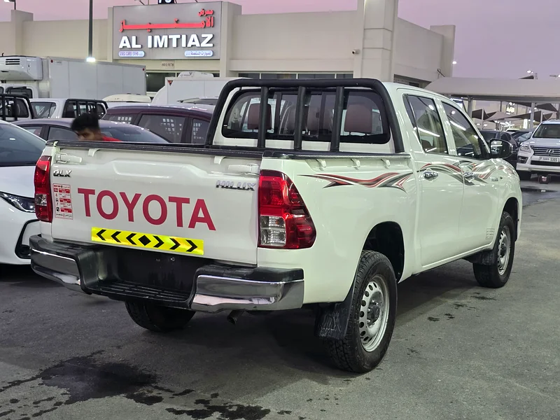 Toyota Hilux  4x4 Manual63612449405315114