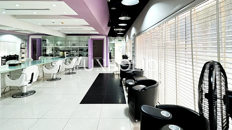 منطقة تجمع الزوار في مستوى البحيرة الأول، مؤجرة63827376624387114