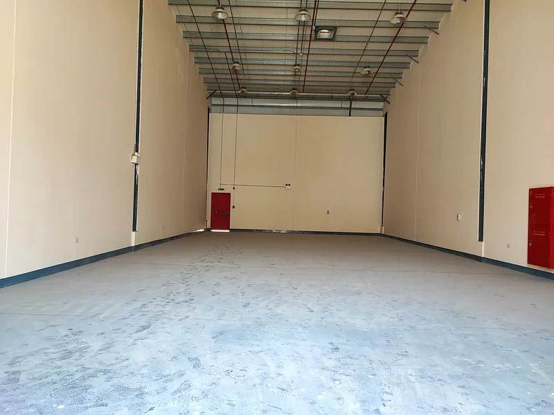 2500 Sqft Warehouse 3 Phase Electrcity In Al Sajaa Sharjah63622638646530112