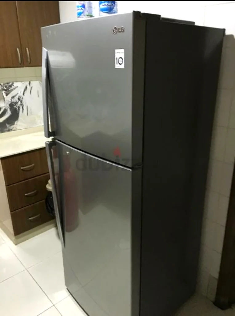 ابوهيل سكن شباب 650 درهم نظيف جدا وراقي بجانب مترو القياده63797193501698112