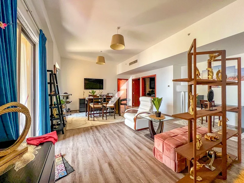 High Floor | Spacious | Upgraded | Great Location63937275160579110