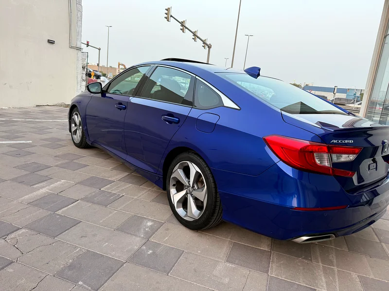 Honda Accord 2018 gcc full option free accident good condition63612064059777113