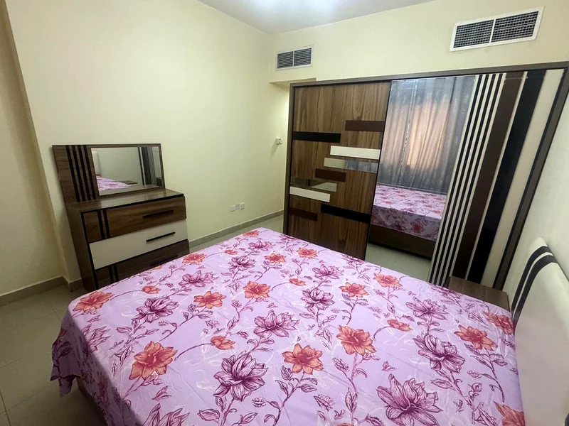 Two rooms, a hall, 2 balcony, ,2 bathroom, furnished with hotel furniture, 4800 dirhams with internet, Burj Manazel 1.63827763220482112