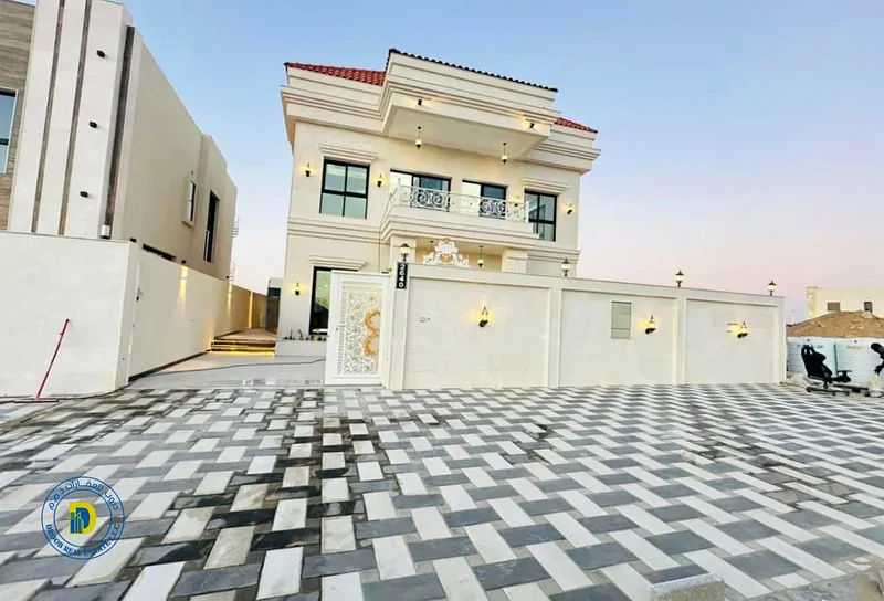 For luxury lovers, a classic villa with 4 rooms, including registration fees, Al Helio 2 , super deluxe finishing, freehold , bank financing63904831424643111