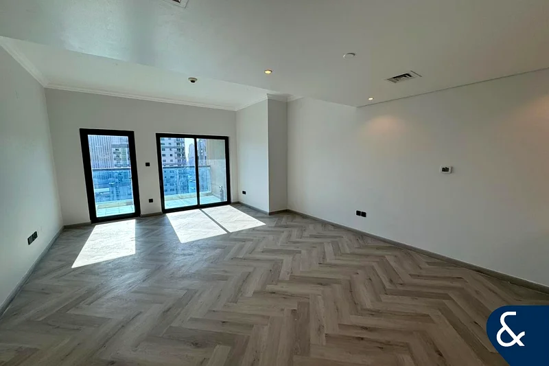 Fully Upgraded | Vacant on Transfer | 2 Bed64036626207746111