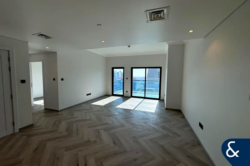 Fully Upgraded | Vacant on Transfer | 2 Bed64036626207746110
