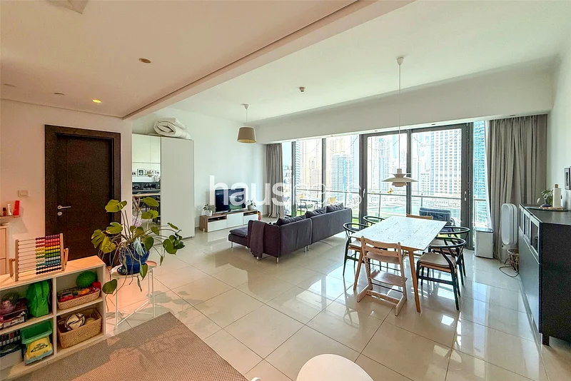Vacant December | Largest Layout | 2x Parking64038183059843112