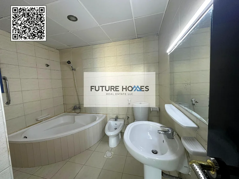 Sea View Empty Well maintained 3 BHK for sale in Al khor towers Ajman63870780424195112