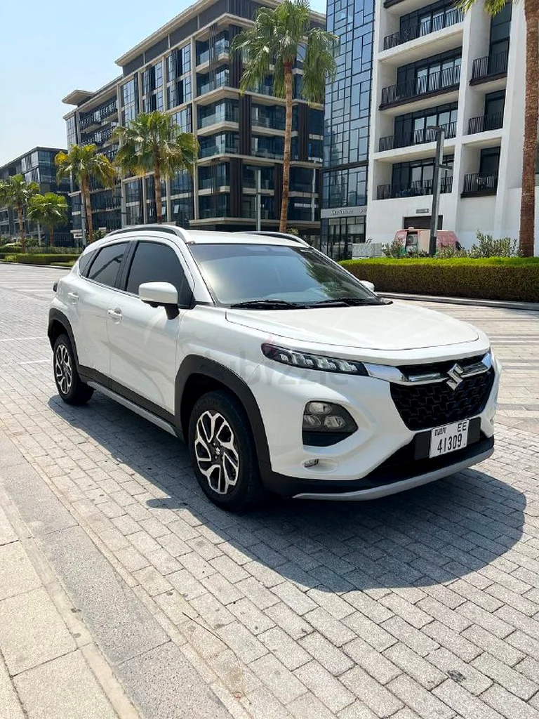 "URGENT PRICE" SUZUKI FRONX 2024 GCC636134677683211123