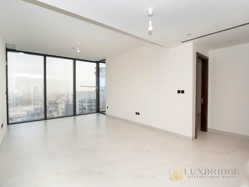 الطابق العالي | شقتان نوم مع غرفة خادمة | فاخرة64018070789505111