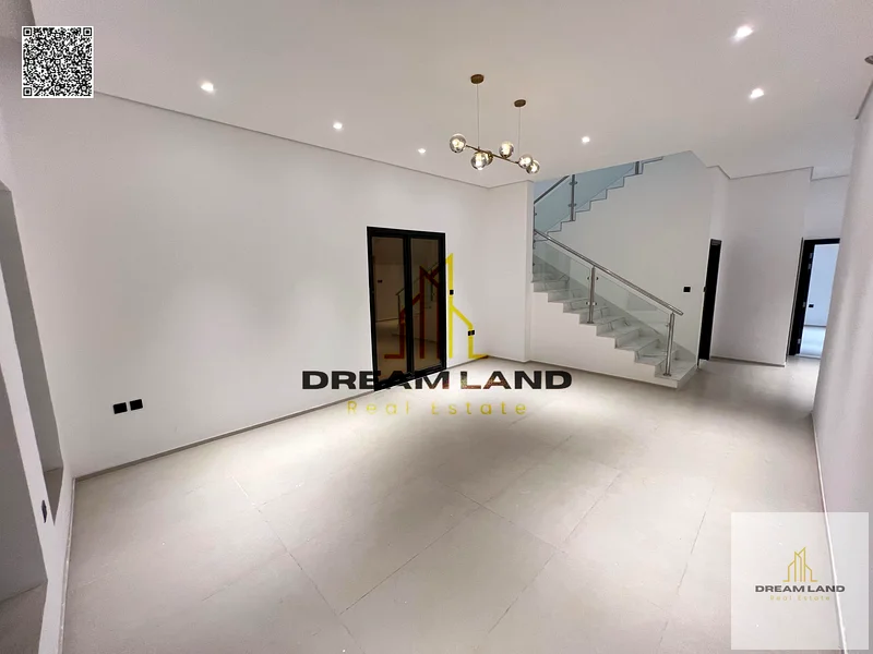 Directly from the owner, at a price including registration and ownership fees. Freehold for all nationalities.63905480310786113