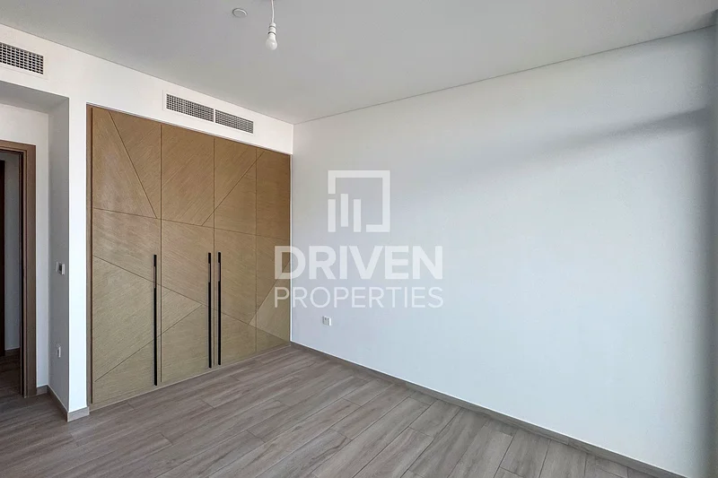 High Floor with Amazing Views | Brand New64026611076738112