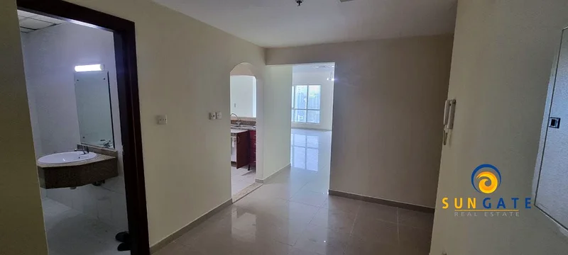 شاغرة، طابق عالي، بالقرب من المترو63805080041345114