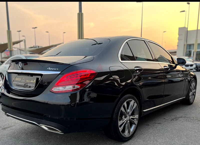 مرسيدس سي 300 مُعدّلة من الداخل (2020)63613133865731111