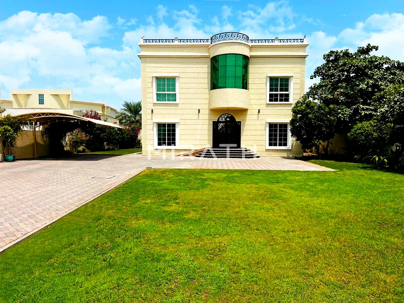 Beautiful Villa with Garden Close to Galleria Mall63743034093059110
