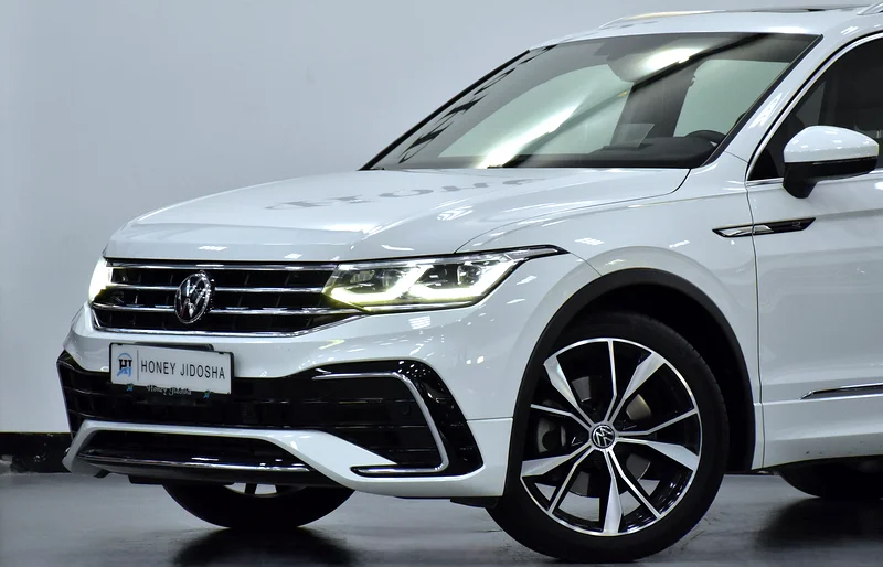 AED 2,487 EMi at 0% DP | Volkswagen Tiguan R-Line 4Motion ( 2024 Model ) in White Color GCC Specs63613464481281114