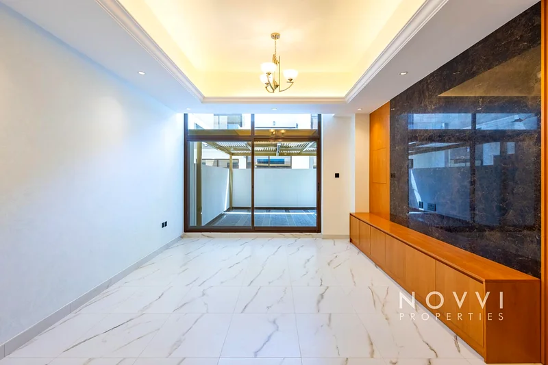 Upgraded | Handed Over | Modern | Luxurious63991820775682111