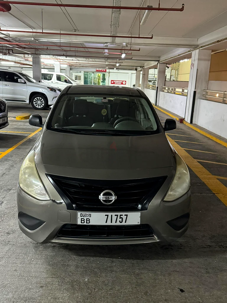 NISSAN SUNNY 2015 GCC SPECS LADY DRIVEN63612795476738110