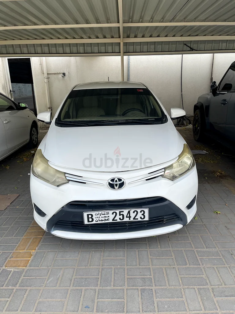 Yaris 201663612449087618111