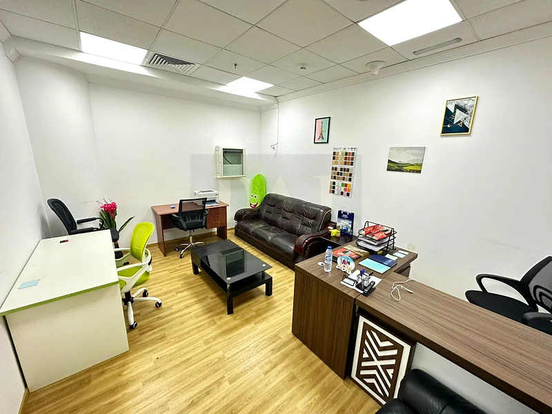 Stylish Office | Free Utilities | Bank Account Assistance63618207836803112