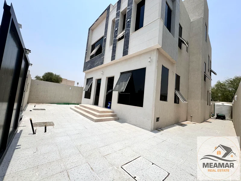 فيلا فاخرة للبيع في الحيلو 2 - تصميم عصري، تشطيبات راقية، وموقع متميز63905344491905112