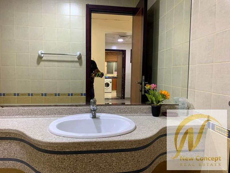 Spacious 2BR Apartment with Maid’s Room | City View | Corniche Tower63870881005058113