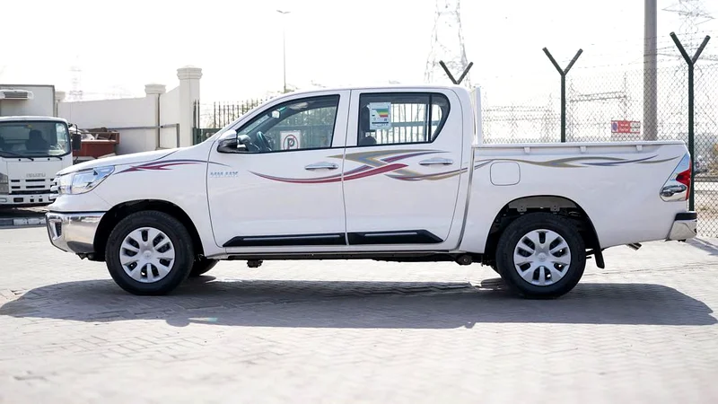 TOYOTA HILUX 2.7 AT BASIC 4X2 WHITE 202563612449657859112