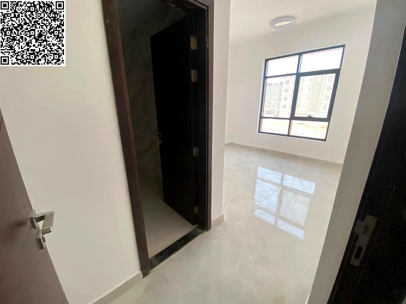 أفضل شقة وأكثرها جمالاً للمستأجر الأول في مبنى فاخر، غرفة نوم رئيسية، صالة مع مطبخ كبير، شرفة، و2 حمام63715947811970112