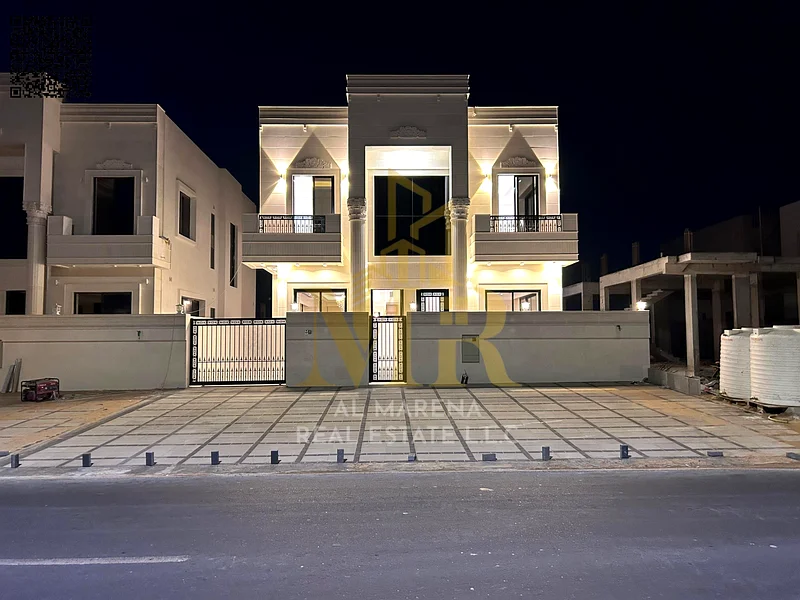A villa directly from the owner, with personal finishing, on a main street, close to all services. Freehold for all nationalities and without a down p63904697933058111