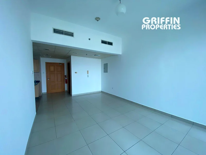 1BHK | Unfurnished | Vacant | Near Metro63654982657409114