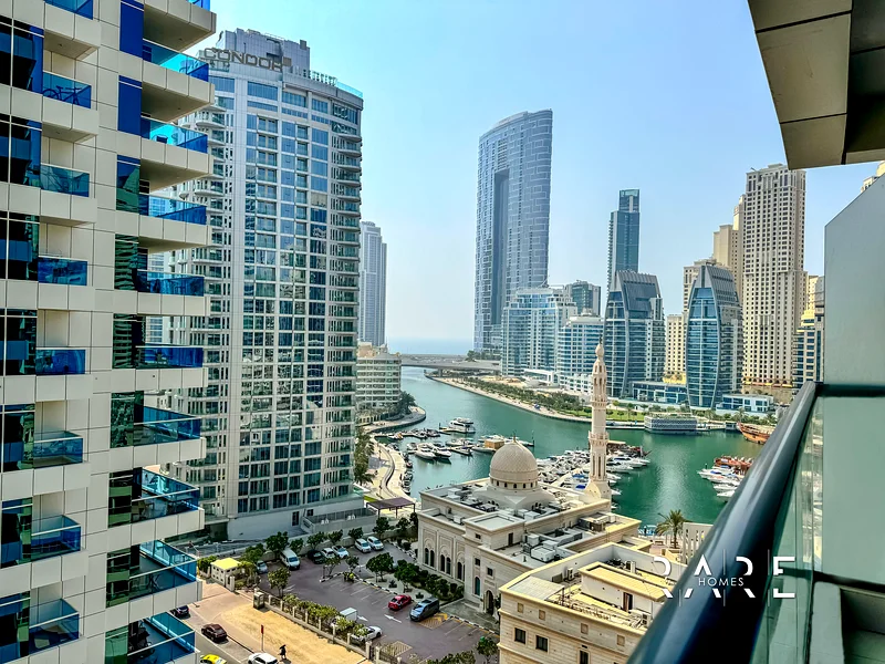 ستوديو حصري - طابق عالي - إطلالة جزئية على المارينا وطريق الشيخ زايد - مؤجر64040035153281110