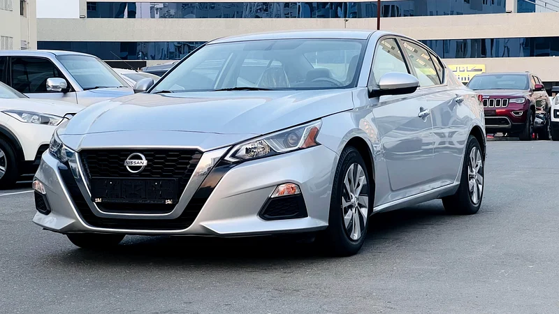 ALTIMA 2020 GCC SINGLE OWNER 1 YEAR WARRANTY , 100% BANK LOAN 0% DOWN PAYMENT,63613131122818111