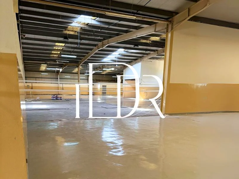 Massive Warehouse for Rent in Mussafah with Office63612457905665113