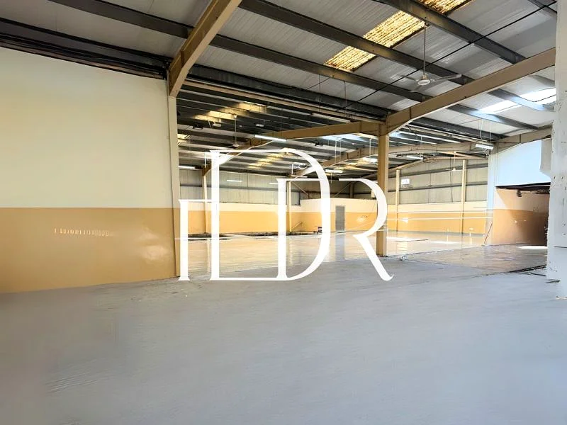 Massive Warehouse for Rent in Mussafah with Office63612457905665111